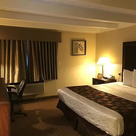 Days Inn By Wyndham Bloomington West