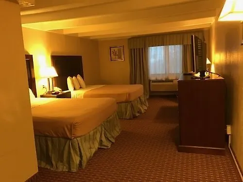 Days By Wyndham West 2*