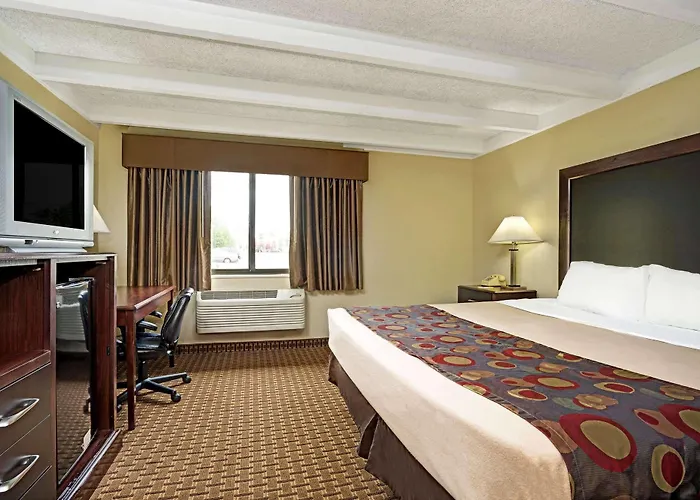 Hotel Days By Wyndham West 2*