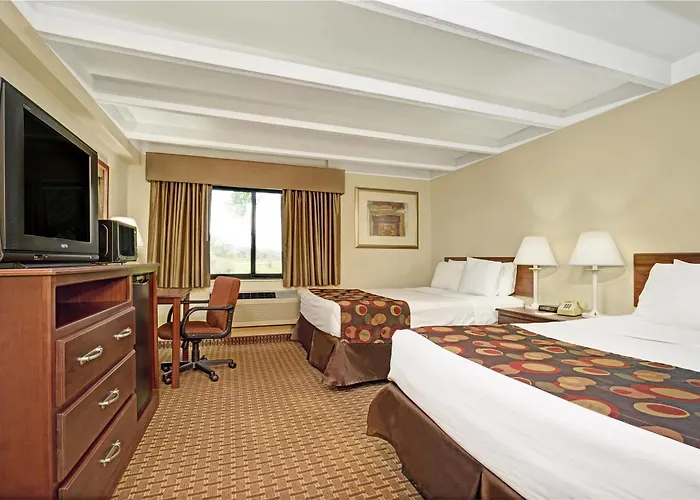 Hotel Days By Wyndham West 2*