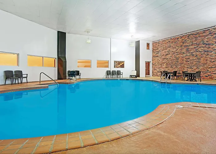 Days By Wyndham West Hotel 2*