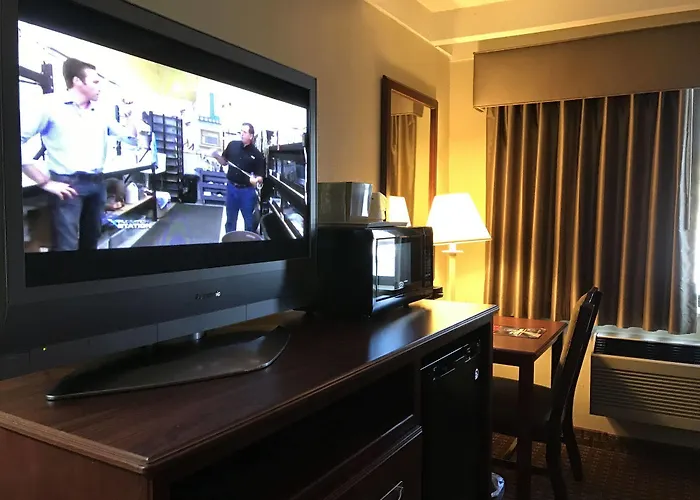 Hotel Days By Wyndham West